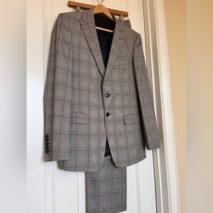 Zara Men's Classic Checkered Suit
